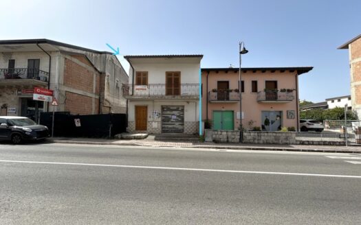 Casa semindipendente in Via Nazionale Passo