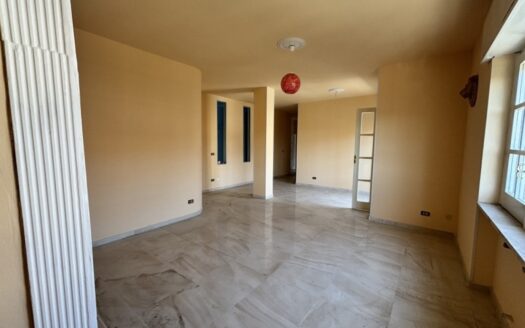 Prestigioso Duplex con ingresso indipendente, camino e mansarda autonoma